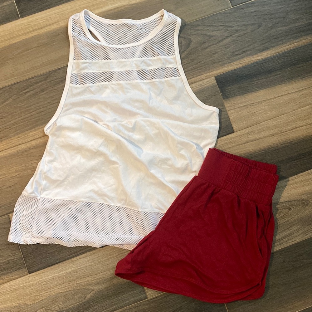 Fabletics set! Adorable mesh tank and pocket flowy shorts!